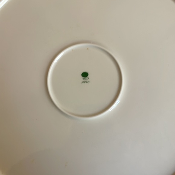 NIKKO Holiday Plate with Server - Picture 4 of 4